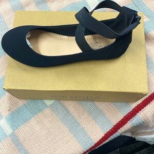 Topi guy 
Black color 
multiple size